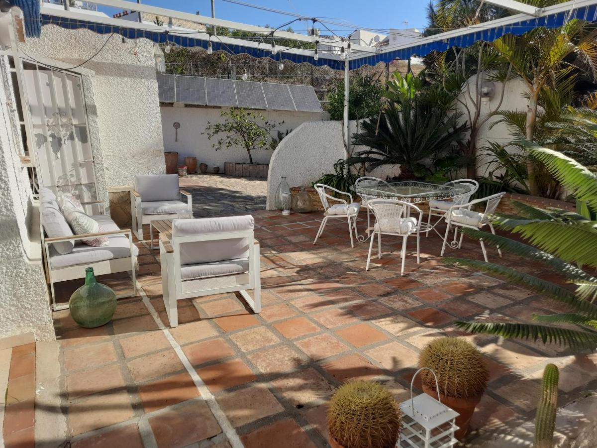 Habitaciones En Casa Miguel Калета-де-Велес Экстерьер фото