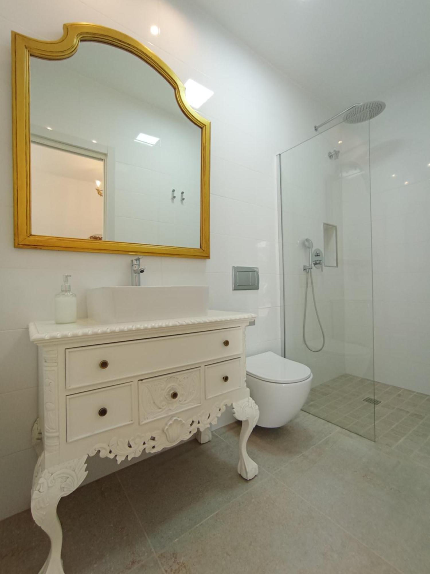 Habitaciones En Casa Miguel Калета-де-Велес Экстерьер фото